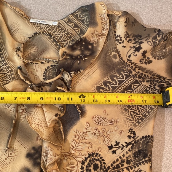 Ricki’s - Ladies blouse with a ruffles lace up neckline. Size. M - Picture 6 of 9